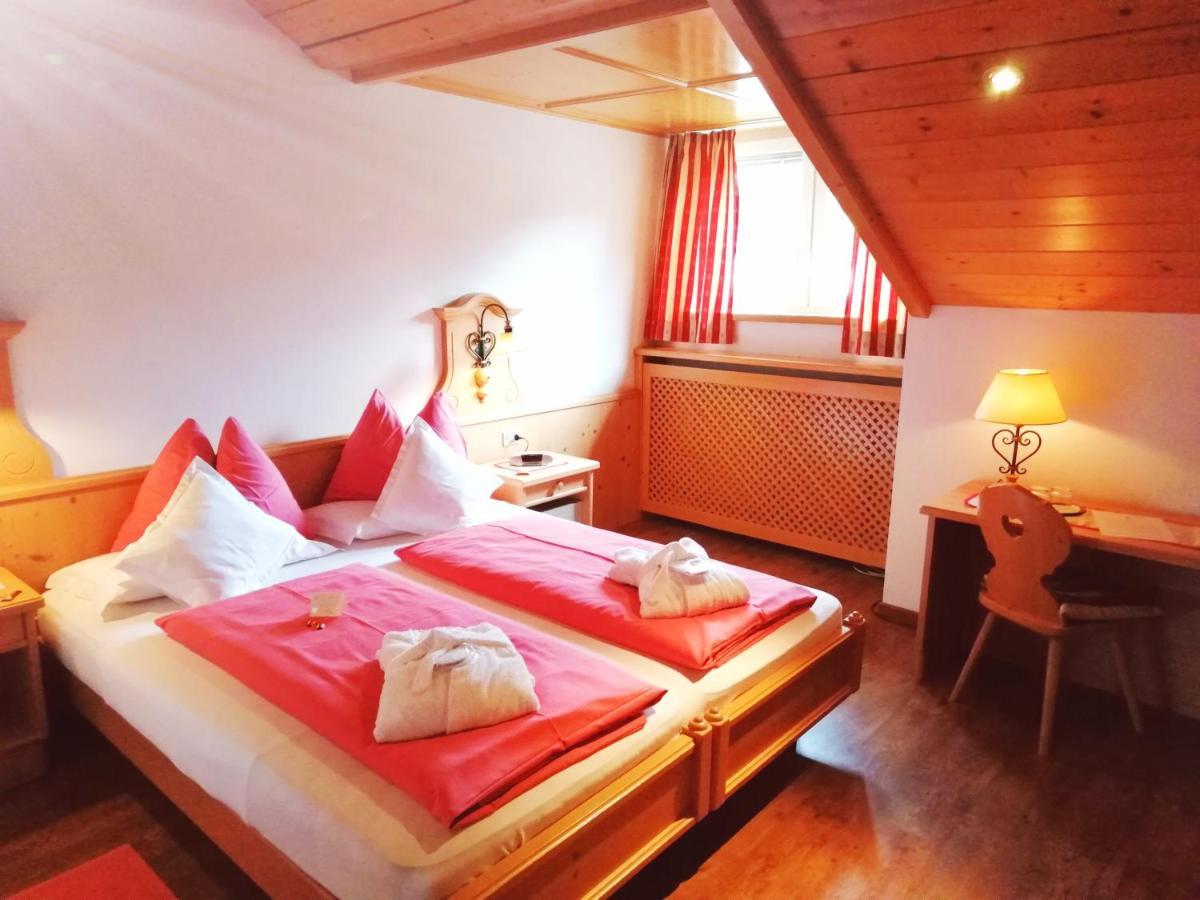 Hotel Holzer Sexten Eksteriør billede